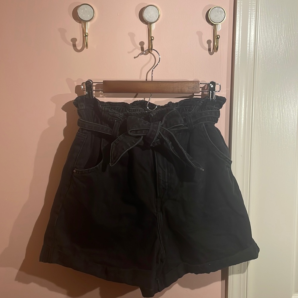 Black bow denim shorts